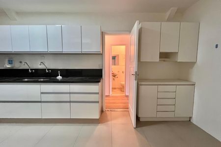 Apartamento para alugar com 166m², 4 quartos e 1 vaga Apartamento para alugar com 166m², 4 quartos e 1 vagaCozinha