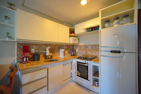 Cozinha de apartamento para alugar com 1 quarto, 55m² em Lagoa da Conceição, Florianópolis