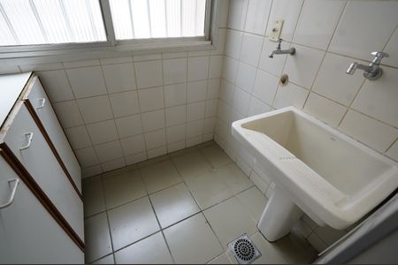 Apartamento para alugar com 72m², 2 quartos e 1 vaga Apartamento para alugar com 72m², 2 quartos e 1 vagaCozinha e Área de Serviço