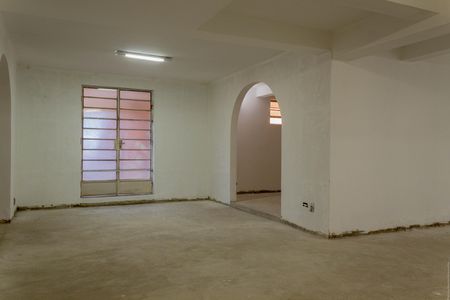Casa para alugar com 403m², 4 quartos e 4 vagasSalão