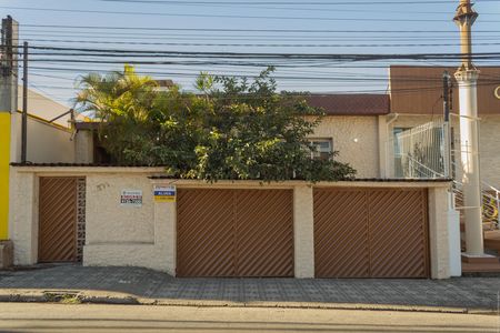 Casa para alugar com 403m², 4 quartos e 4 vagasFachada