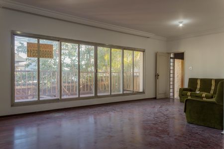 Casa para alugar com 403m², 4 quartos e 4 vagasSala