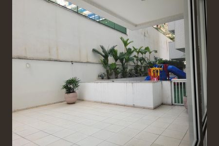 Apartamento à venda com 111m², 2 quartos e 1 vagaÁrea comum