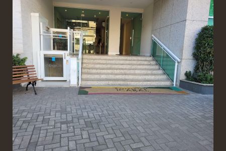 Apartamento à venda com 111m², 2 quartos e 1 vagaEntrada