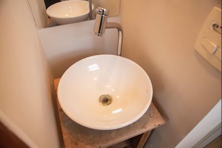 Apartamento para alugar com 100m², 2 quartos e sem vagaBanheiro de Serviço