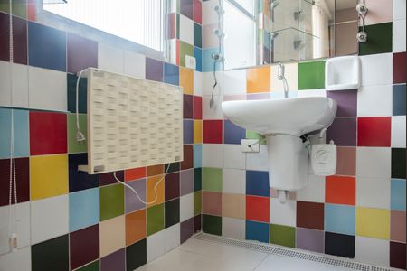 Apartamento para alugar com 100m², 2 quartos e sem vagaBanheiro da Suíte