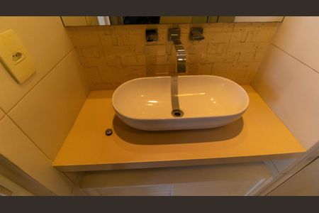 Apartamento à venda com 100m², 1 quarto e 2 vagasBanheiro da Suite