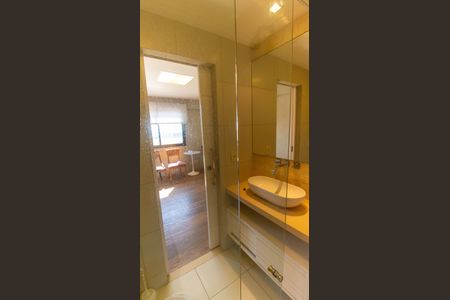 Apartamento à venda com 100m², 1 quarto e 2 vagasBanheiro Social