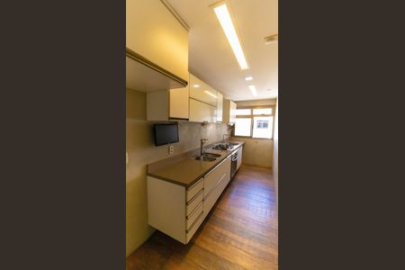 Apartamento à venda com 100m², 1 quarto e 2 vagasCozinha