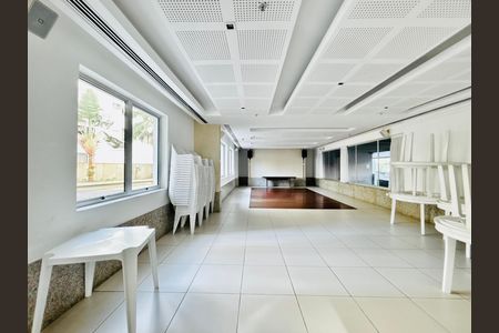 Apartamento para alugar com 92m², 2 quartos e 1 vagaÁrea comum
