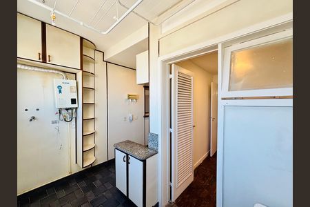 Área de serviço de apartamento para alugar com 2 quartos, 92m² em Leblon, Rio de Janeiro