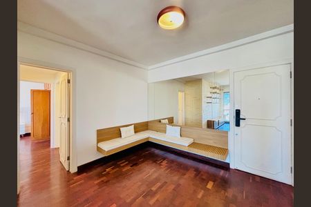 Apartamento para alugar com 92m², 2 quartos e 1 vagaSala