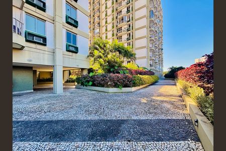 Apartamento para alugar com 92m², 2 quartos e 1 vagaÁrea comum