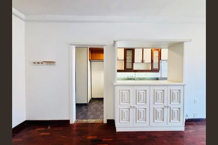 Apartamento para alugar com 92m², 2 quartos e 1 vagaCorredor