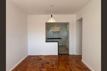 Apartamento à venda com 73m², 2 quartos e sem vagaSala