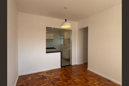 Apartamento à venda com 73m², 2 quartos e sem vagaSala