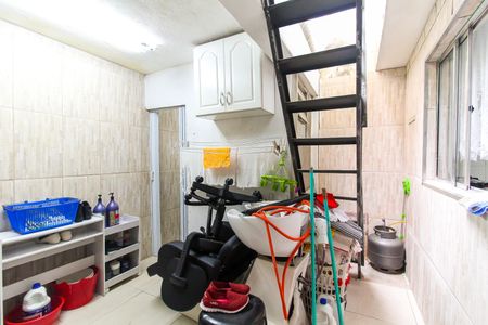 Casa de condomínio à venda com 170m², 2 quartos e 1 vagaÁrea de Serviço