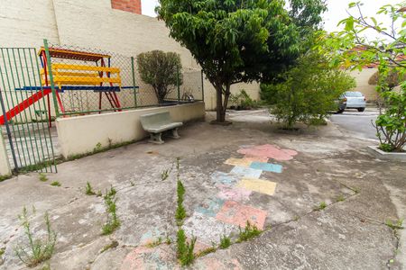 Casa de condomínio à venda com 170m², 2 quartos e 1 vagaPlayground