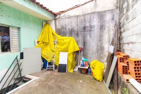 Casa de condomínio à venda com 170m², 2 quartos e 1 vagaQuintal