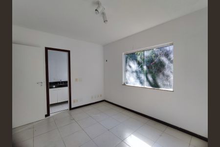 Casa de condomínio à venda com 180m², 4 quartos e 2 vagasSuíte 3