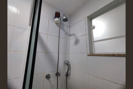 Casa de condomínio à venda com 180m², 4 quartos e 2 vagasBanheiro social
