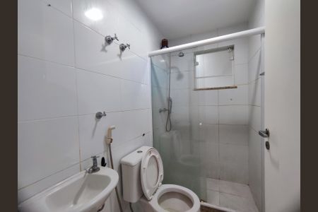 Casa de condomínio à venda com 180m², 4 quartos e 2 vagasBanheiro social