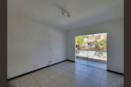 Casa de condomínio à venda com 180m², 4 quartos e 2 vagasSuíte 1