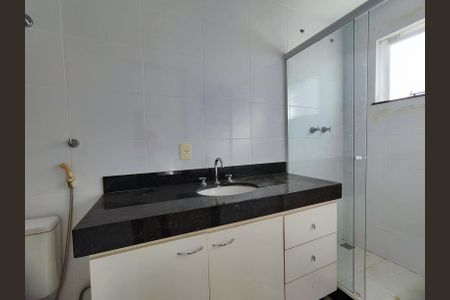 Casa de condomínio à venda com 180m², 4 quartos e 2 vagasBanheiro da Suíte 3