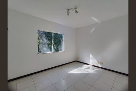 Casa de condomínio à venda com 180m², 4 quartos e 2 vagasSuíte 3