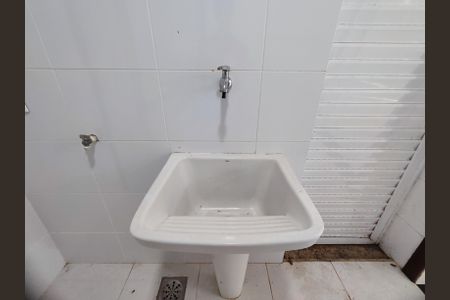 Casa de condomínio à venda com 180m², 4 quartos e 2 vagasÁrea de serviço