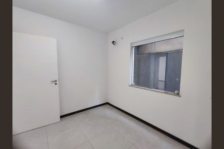 Casa de condomínio à venda com 180m², 4 quartos e 2 vagasQuarto 1