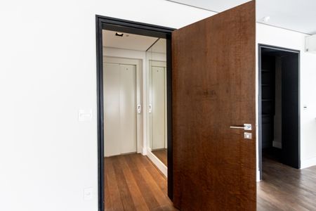 Apartamento à venda com 173m², 3 quartos e 4 vagasHall privativo