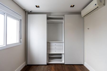 Apartamento à venda com 173m², 3 quartos e 4 vagasQuarto 2 - Suite