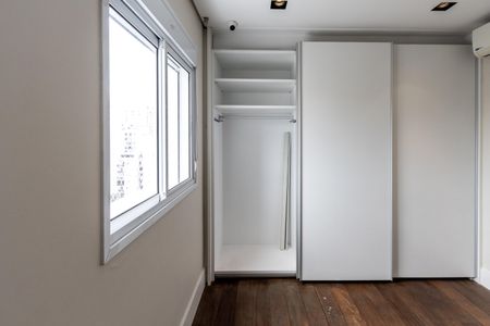 Apartamento à venda com 173m², 3 quartos e 4 vagasQuarto 2 - Suite