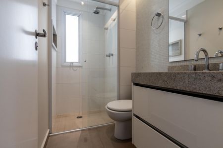 Apartamento à venda com 173m², 3 quartos e 4 vagasQuarto 2 - Banheiro da Suite