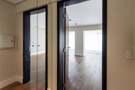 Apartamento à venda com 173m², 3 quartos e 4 vagasHall privativo