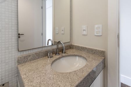 Apartamento à venda com 173m², 3 quartos e 4 vagasQuarto 2 - Banheiro da Suite
