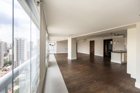 Apartamento à venda com 173m², 3 quartos e 4 vagasVaranda