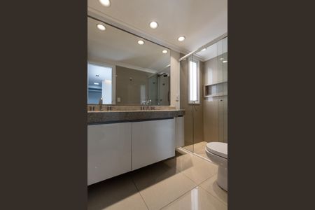 Apartamento à venda com 173m², 3 quartos e 4 vagasQuarto 1 - Banheiro da Suite Master