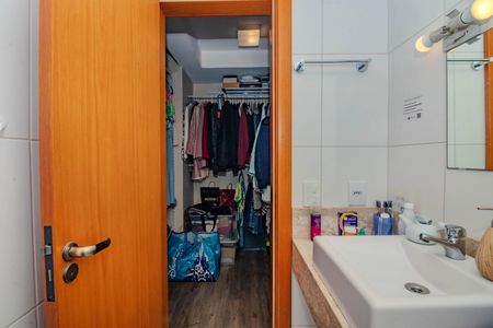 Apartamento à venda com 96m², 3 quartos e 2 vagasBanheiro da Suíte