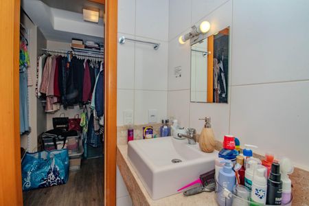 Apartamento à venda com 96m², 3 quartos e 2 vagasBanheiro da Suíte