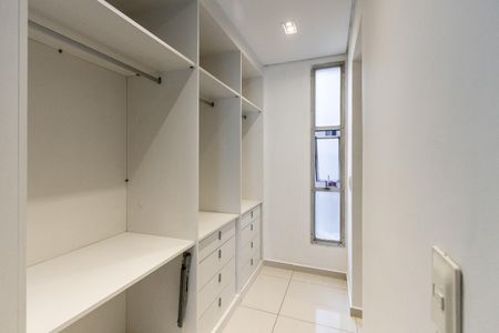 Apartamento para alugar com 90m², 2 quartos e 1 vagaCloset da Suíte