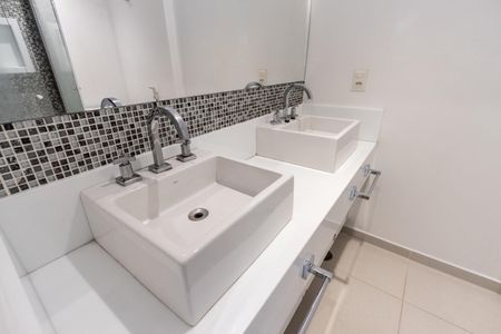 Apartamento para alugar com 90m², 2 quartos e 1 vagaBanheiro da Suíte