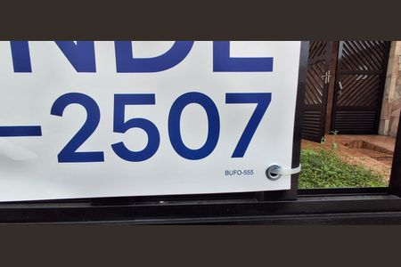 Casa à venda com 328m², 3 quartos e 6 vagas Casa à venda com 328m², 3 quartos e 6 vagasPlaca