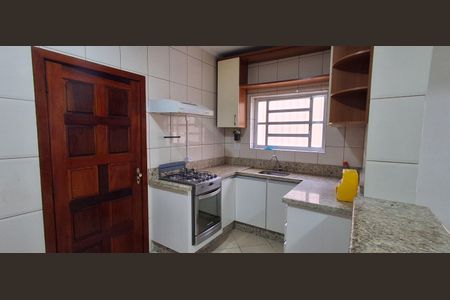 Casa à venda com 328m², 3 quartos e 6 vagas Casa à venda com 328m², 3 quartos e 6 vagasCozinha