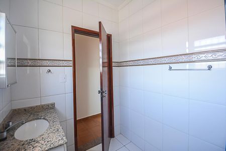 Casa à venda com 328m², 3 quartos e 6 vagasBanheiro
