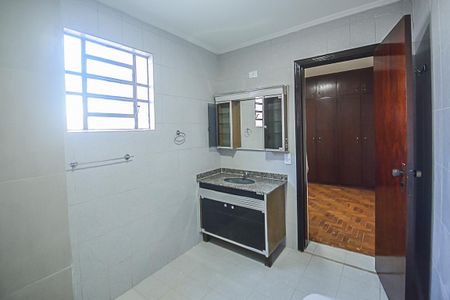 Casa à venda com 328m², 3 quartos e 6 vagasBanheiro da Suíte