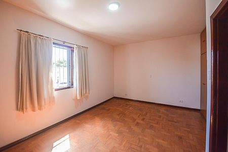 Casa à venda com 328m², 3 quartos e 6 vagasQuarto 1
