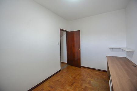 Casa à venda com 328m², 3 quartos e 6 vagasQuarto 2