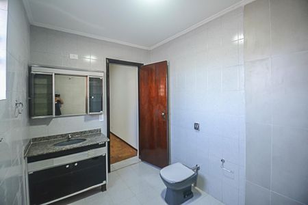 Casa à venda com 328m², 3 quartos e 6 vagasBanheiro da Suíte